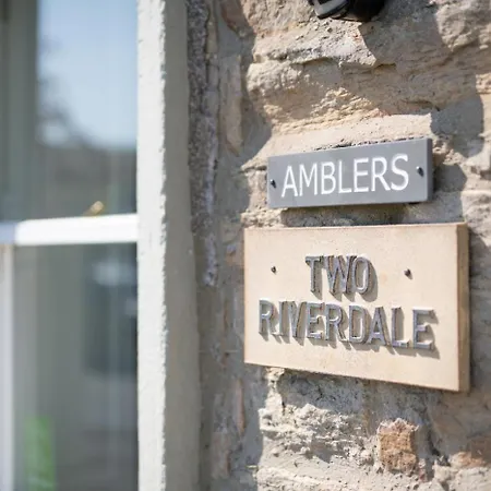 Amblers At Two Riverdale 度假居
